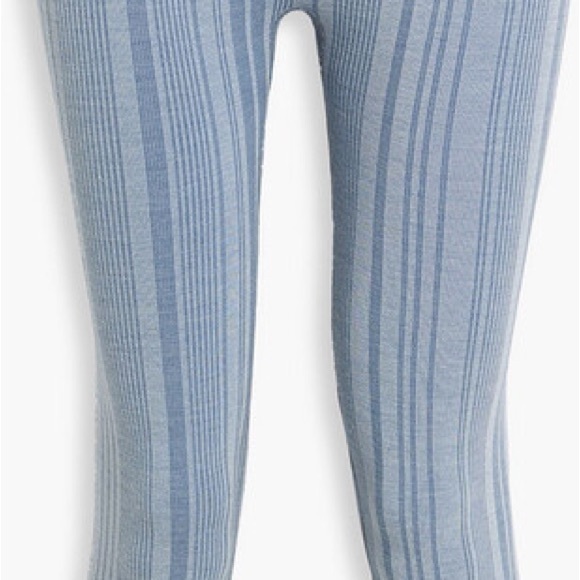 Stylish Striped Blue Leggings - Picture 3 of 8